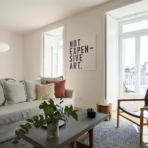 https://casas-da-baixa-terraos-das-olarias-pool.hotels-lisbon-portugal.com